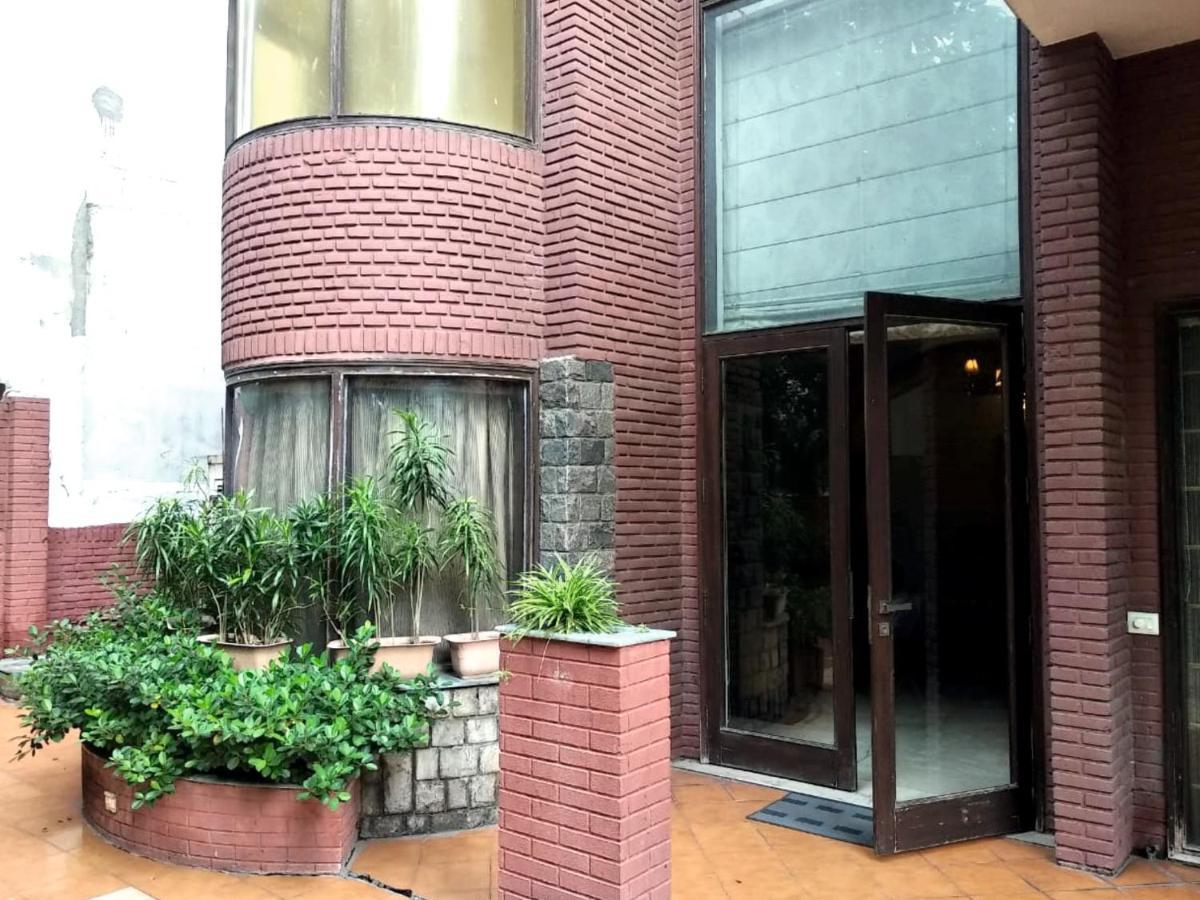 Red Brick Home By Earthaa Escapes New Delhi Eksteriør billede